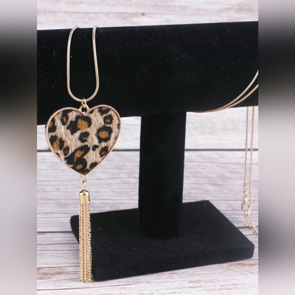 Gold‎ tone Leopard Print Heart Shaped Fringe Long Necklace For Women Sweate